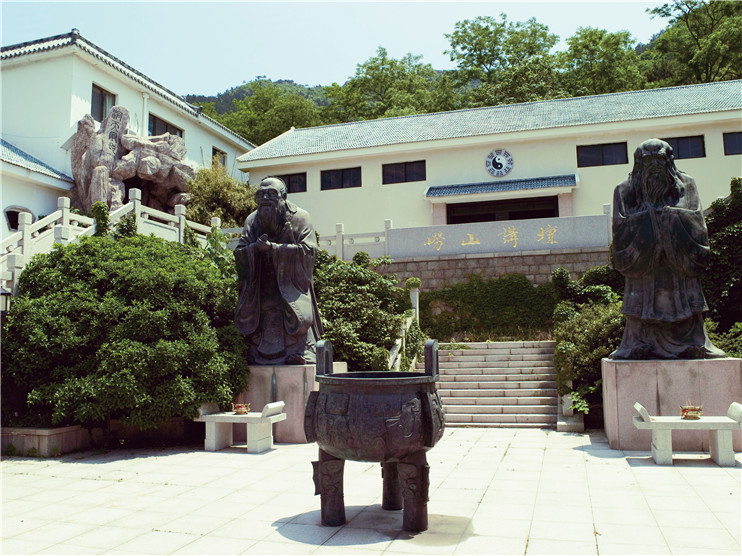 嶗山講壇